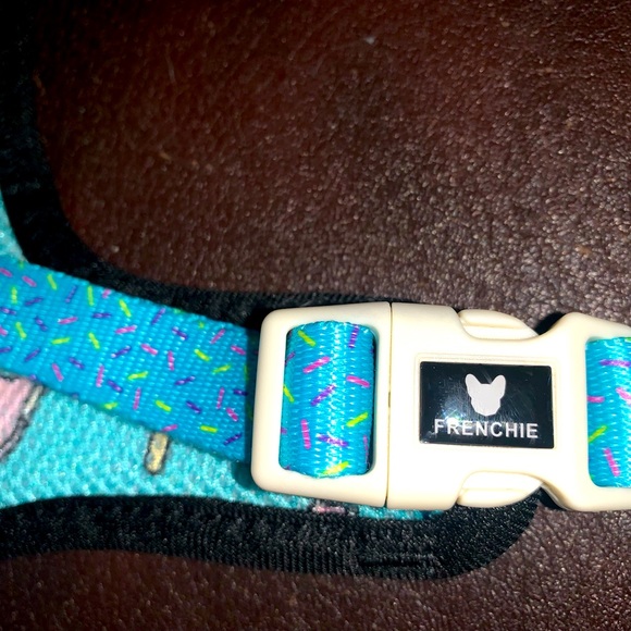 Frenchie Duo Reversible dog harness, Size Medium & Cooling Bandana, EUC - Picture 5 of 11